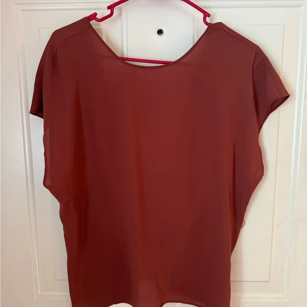 Express Rust/Brown Women's Blouse NWT - Picture 1 of 6